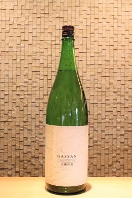 月山 INNOVATION 白麹四段 純米吟醸　1800ml